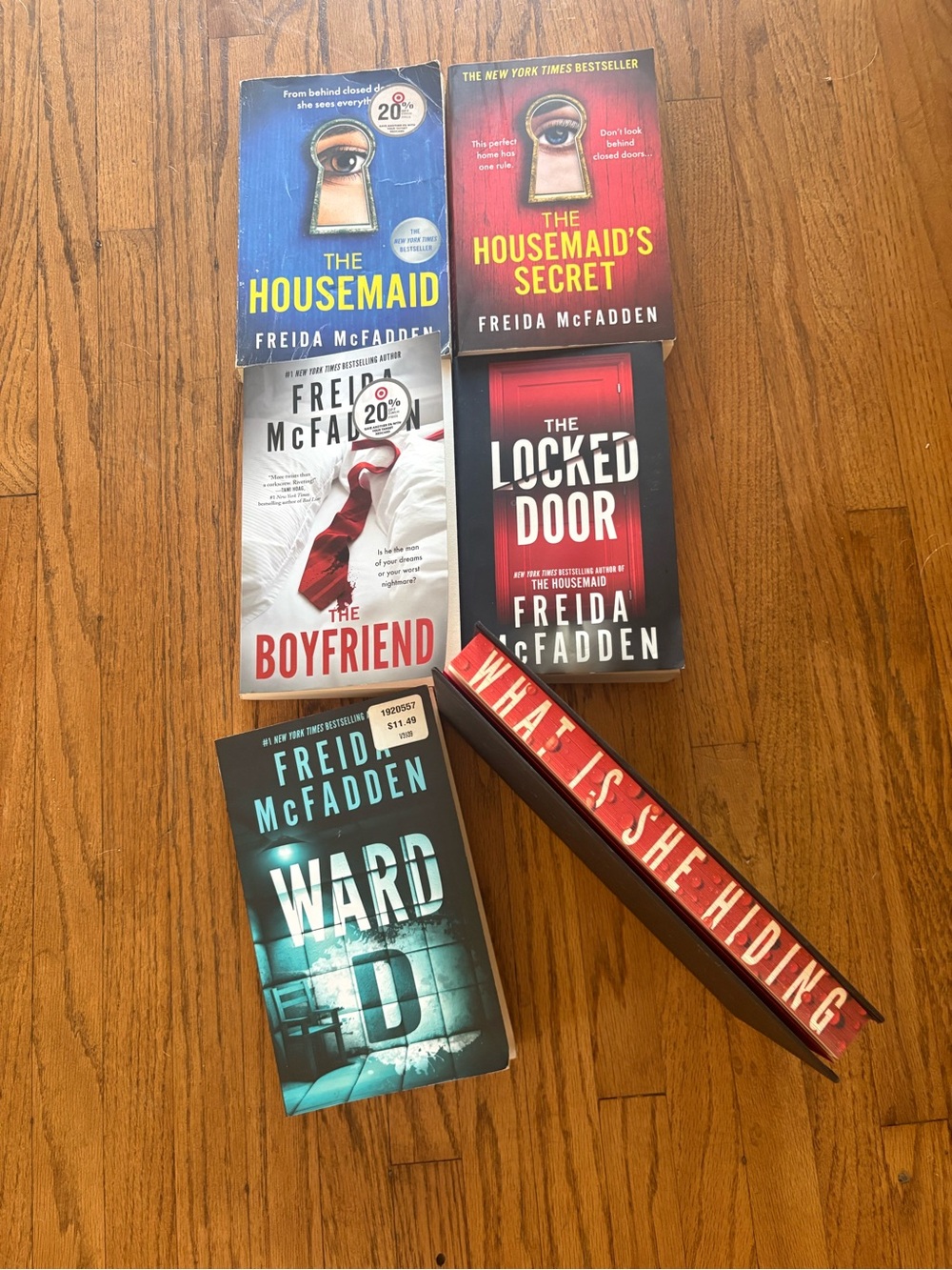 FREIDA McFadden Thriller Book Set - Red, Blue & Black Covers